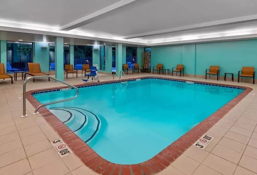 ホテル Courtyard Asheville