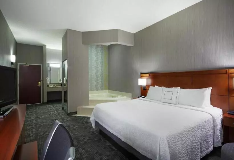 호텔 Courtyard Chicago St. Charles