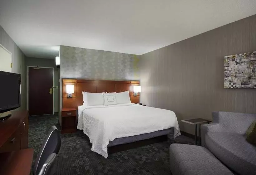 호텔 Courtyard Chicago St. Charles