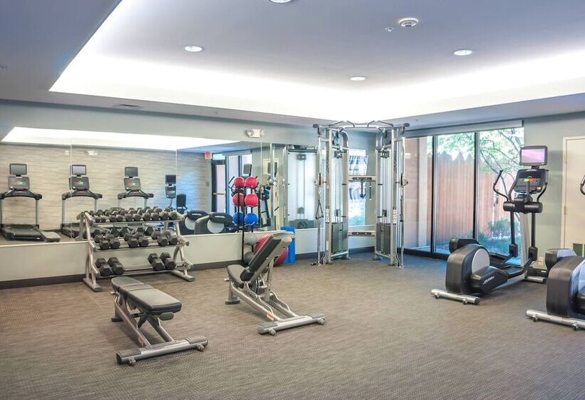 هتل Courtyard By Marriott Colorado Springs South