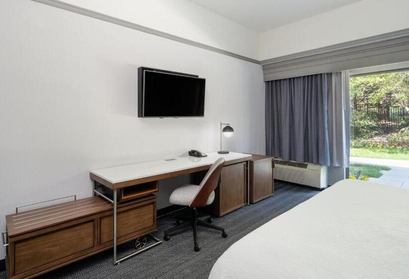 هتل Courtyard By Marriott Colorado Springs South