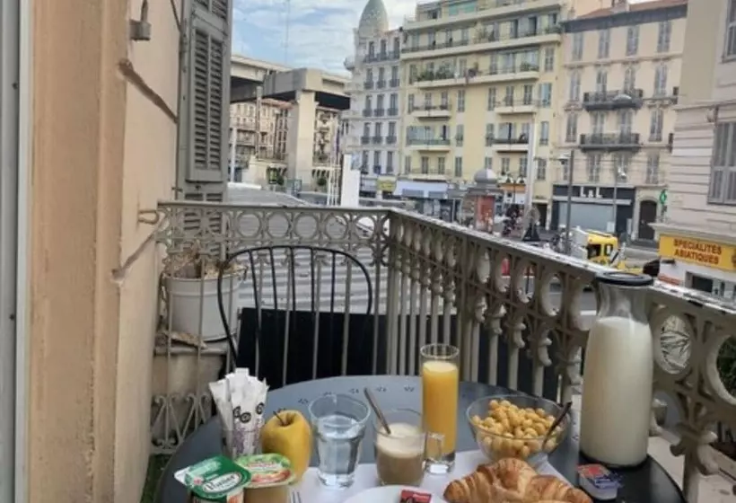 בית מלון כפרי De Berne