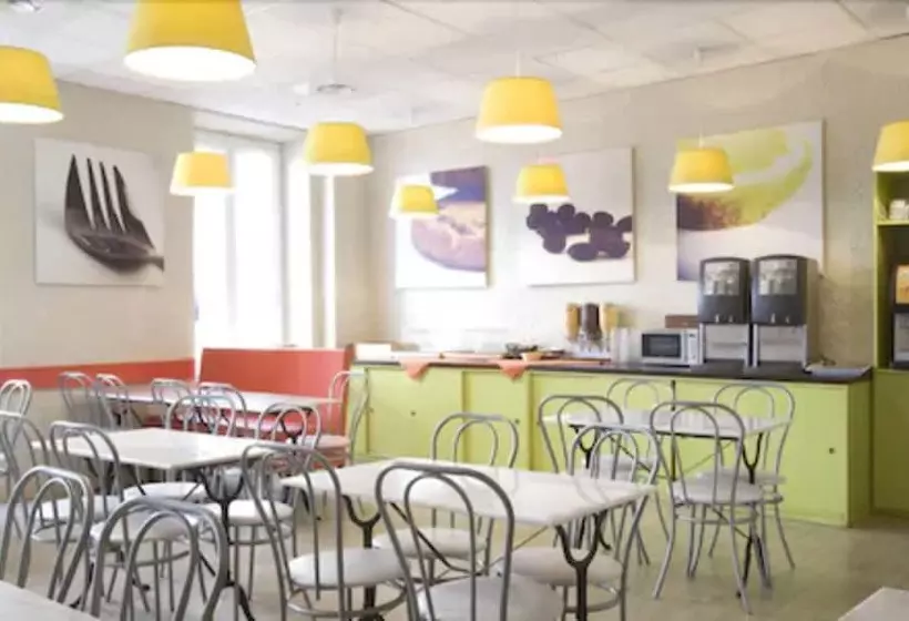 בית מלון כפרי De Berne