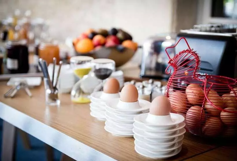 Отель Domaine De Barive