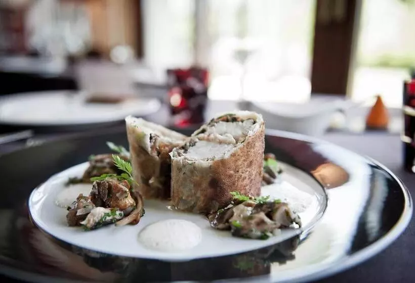 Отель Domaine De Barive