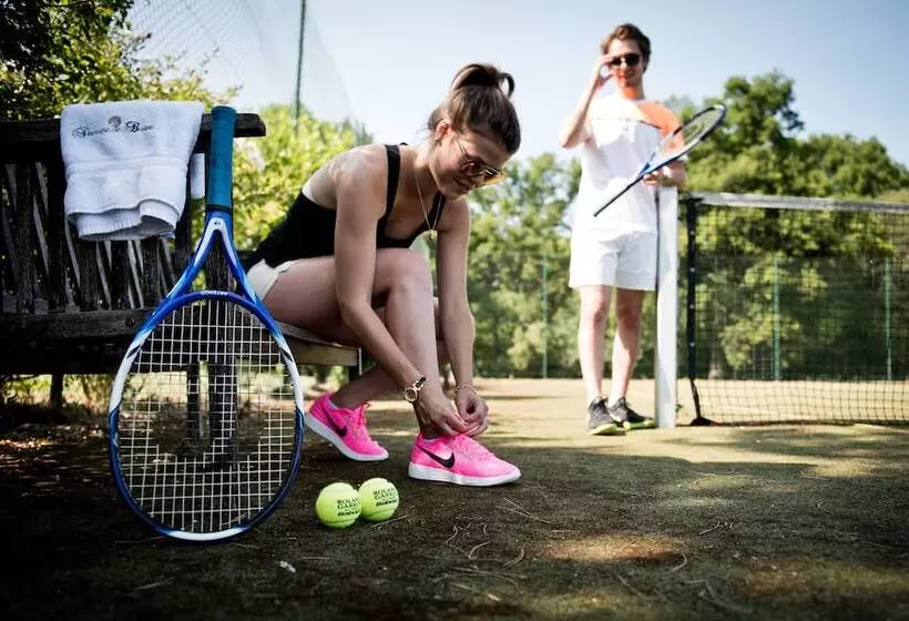 Отель Domaine De Barive