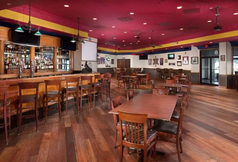 Doubletree By Hilton Hotel Lawrence