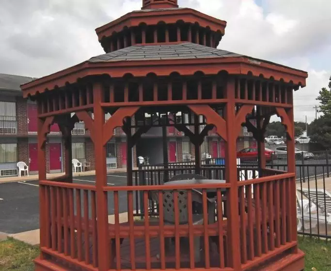 هتل Express Inn Eureka Springs