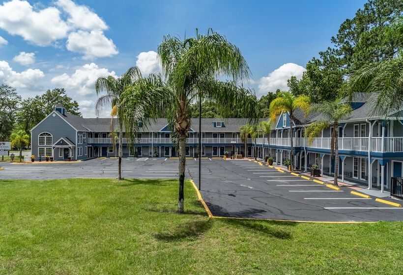 هتل Gatortown Inn