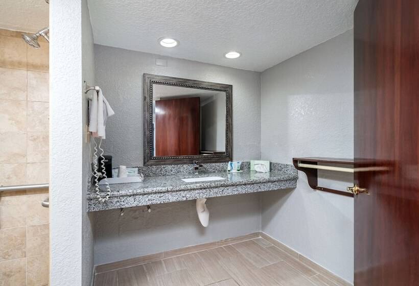 هتل Gatortown Inn