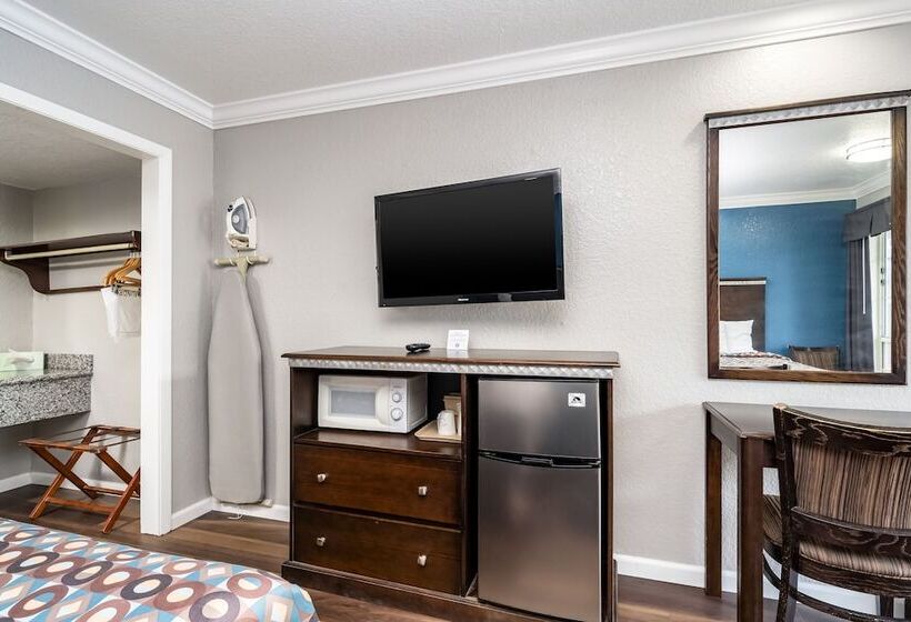 هتل Gatortown Inn