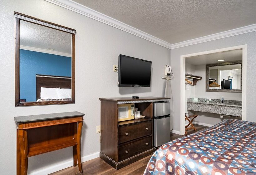 هتل Gatortown Inn