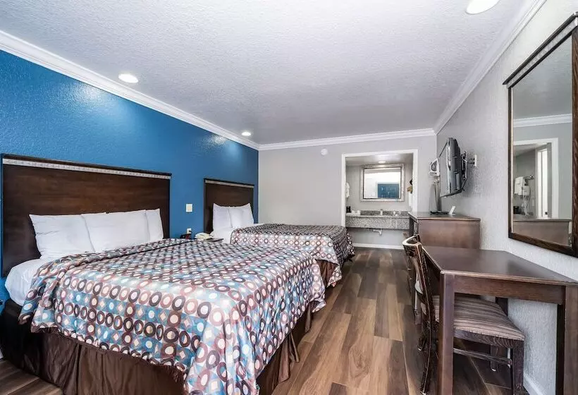 בית מלון כפרי Gatortown Inn