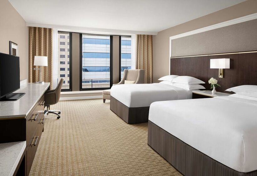 Hilton Indianapolis Hotel & Suites