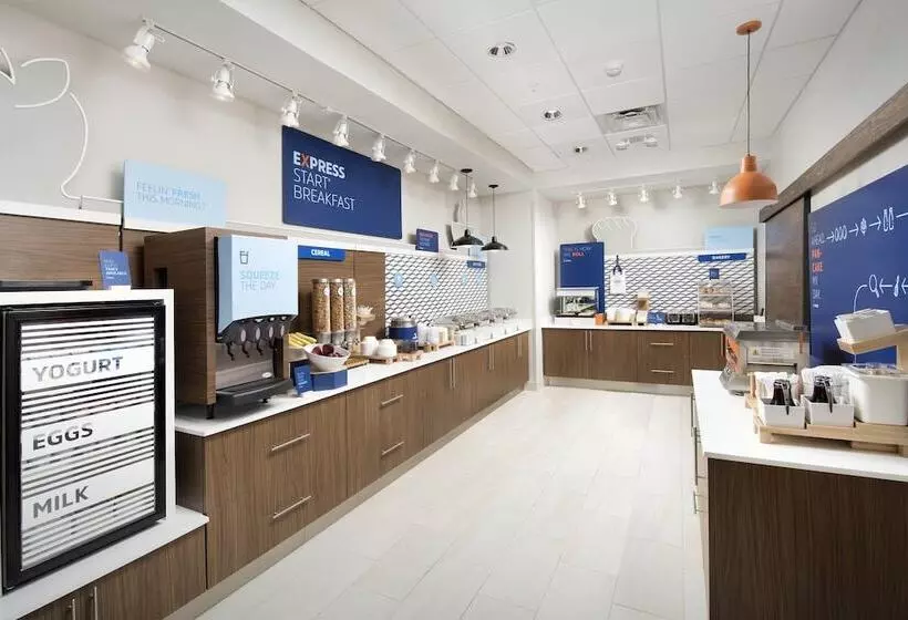 هتل Holiday Inn Express Greencastle, An Ihg