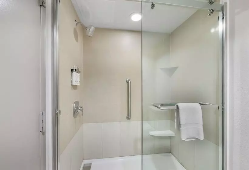 هتل Holiday Inn Express Greencastle, An Ihg