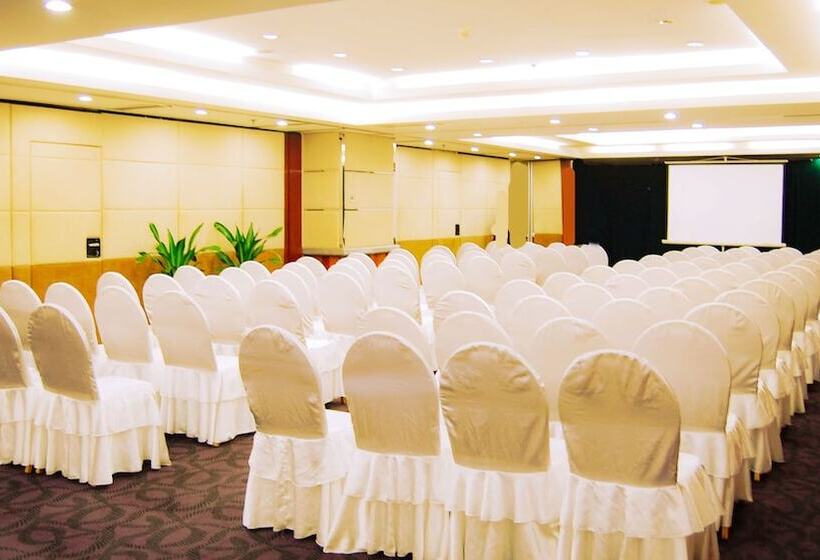 בית מלון כפרי Holiday Inn Hohhot By Ihg