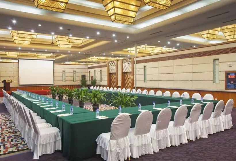 فندق Holiday Inn Hohhot By Ihg