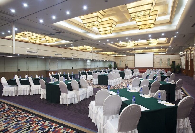 בית מלון כפרי Holiday Inn Hohhot By Ihg