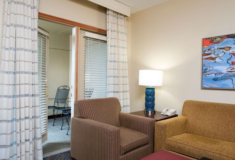 هتل Homewood Suites By Hilton Columbus/airport