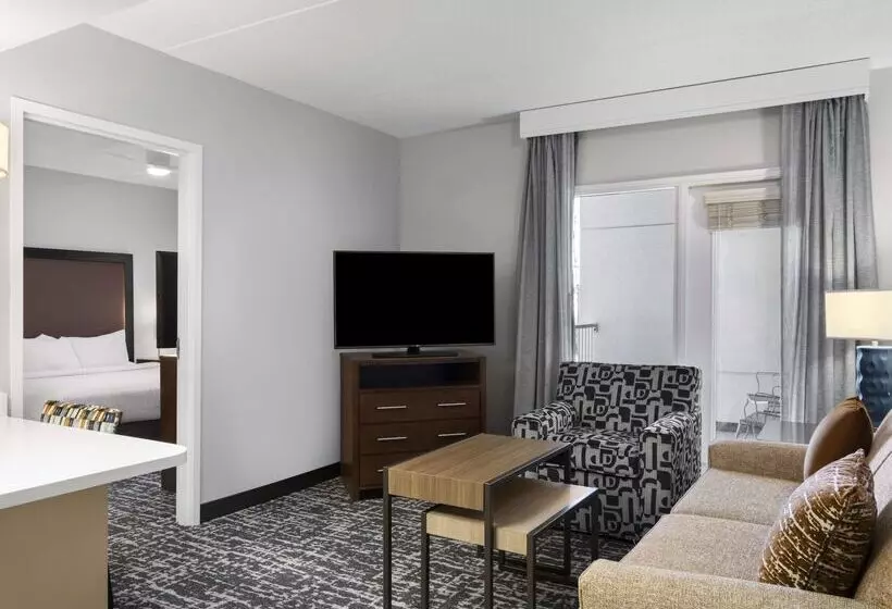 Hotel Homewood Suites By Hilton Columbus/airport