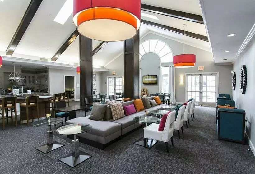 Отель Homewood Suites By Hilton Savannah
