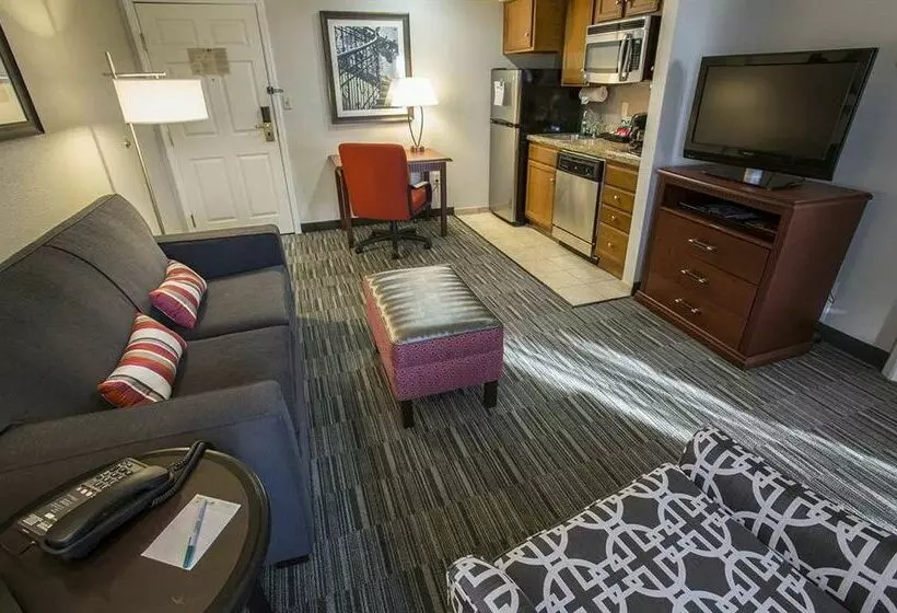 Отель Homewood Suites By Hilton Savannah