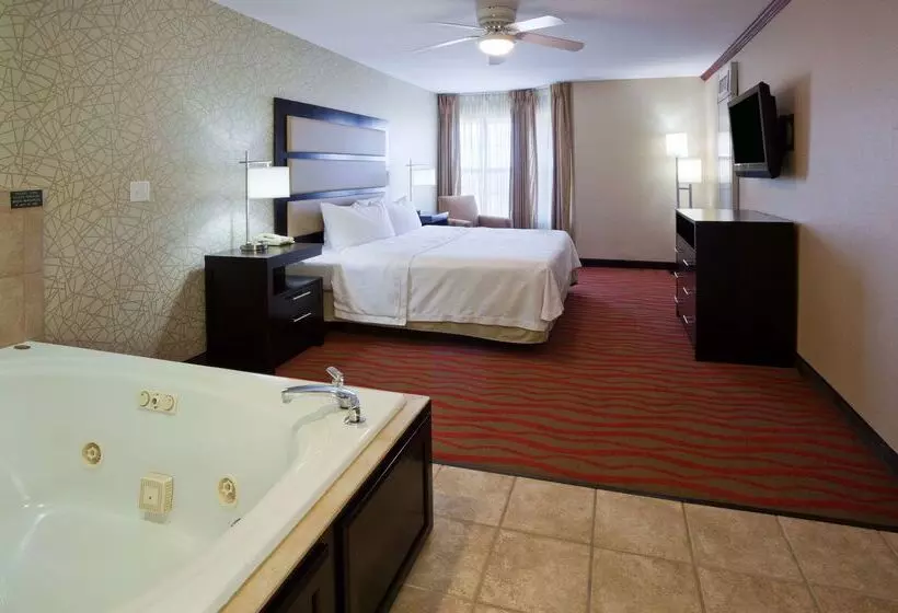 هتل Homewood Suites By Hilton Sioux Falls