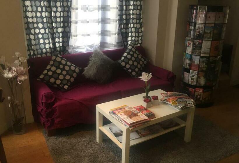 هتل Hôtel Du Parc Saint Charles