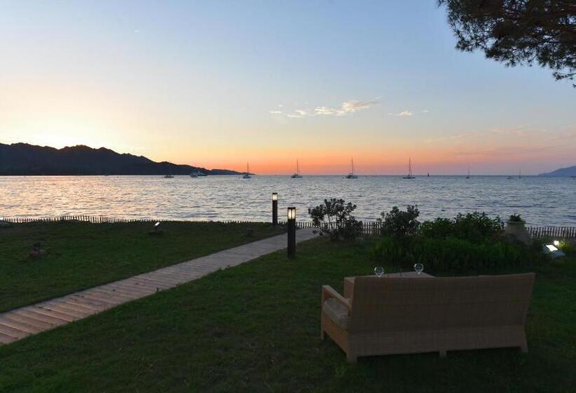 هتل Hôtel La Roya