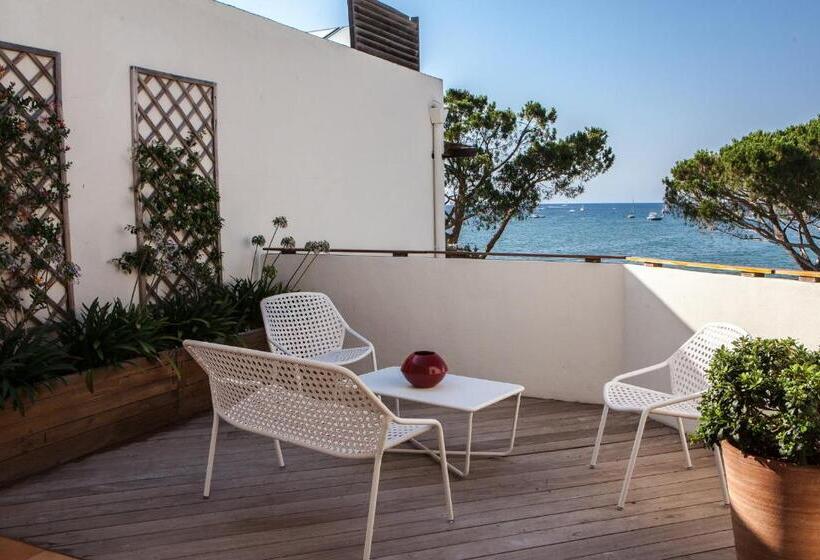 هتل Hôtel La Roya