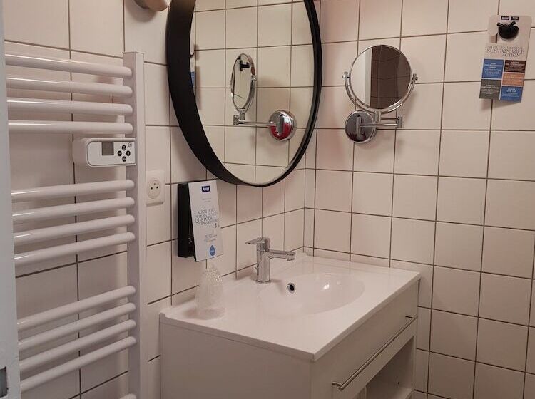 Hotel Kyriad Lyon Est – Saint Quentin Fallavier