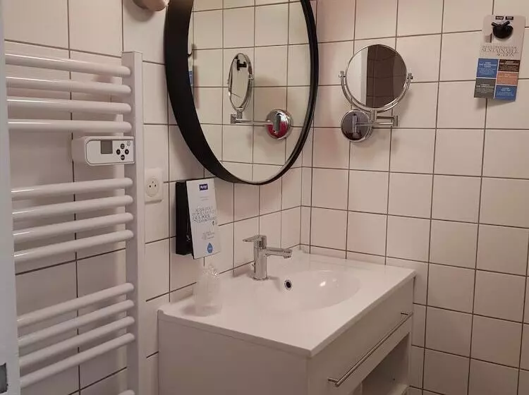 ホテル Kyriad Lyon Est – Saint Quentin Fallavier