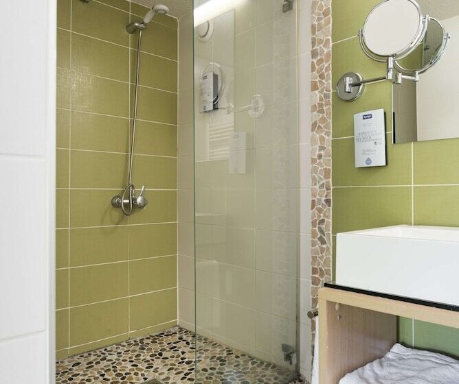 Hotel Kyriad Lyon Est – Saint Quentin Fallavier