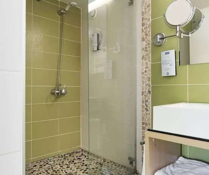 ホテル Kyriad Lyon Est – Saint Quentin Fallavier