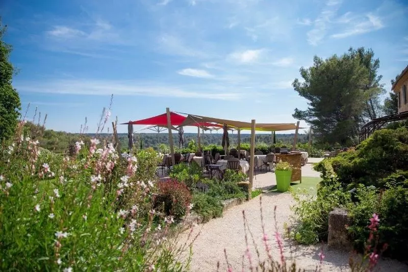 Отель Hôtel Restaurant Mas De Fauchon Teritoria