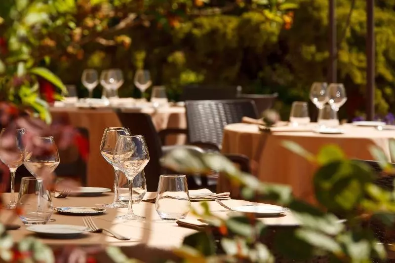 Отель Hôtel Restaurant Mas De Fauchon Teritoria