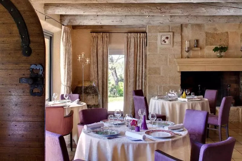 Отель Hôtel Restaurant Mas De Fauchon Teritoria