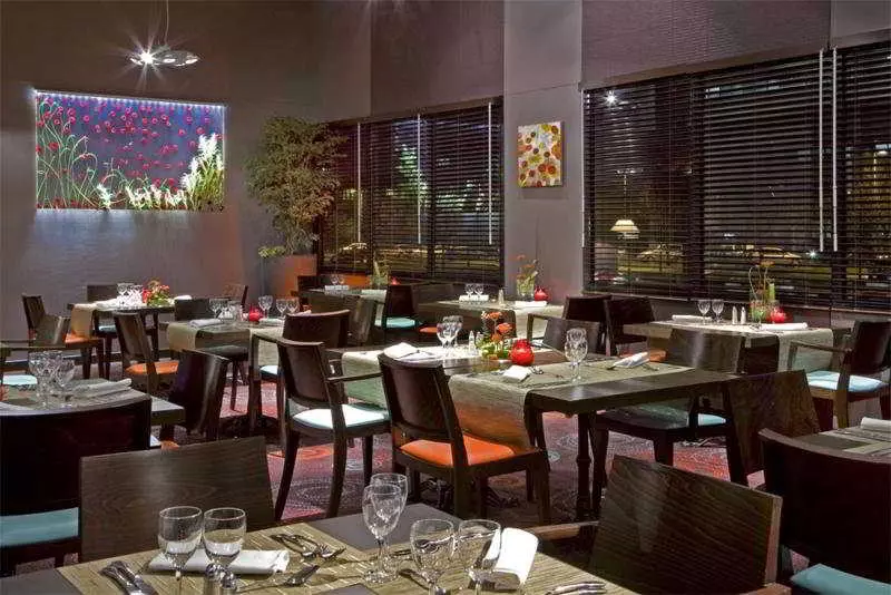 ホテル Plaza Site Du Futuroscope