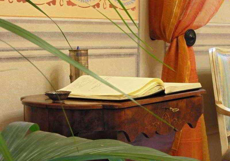 هتل A Palazzo Busdraghi Residenza D'epoca