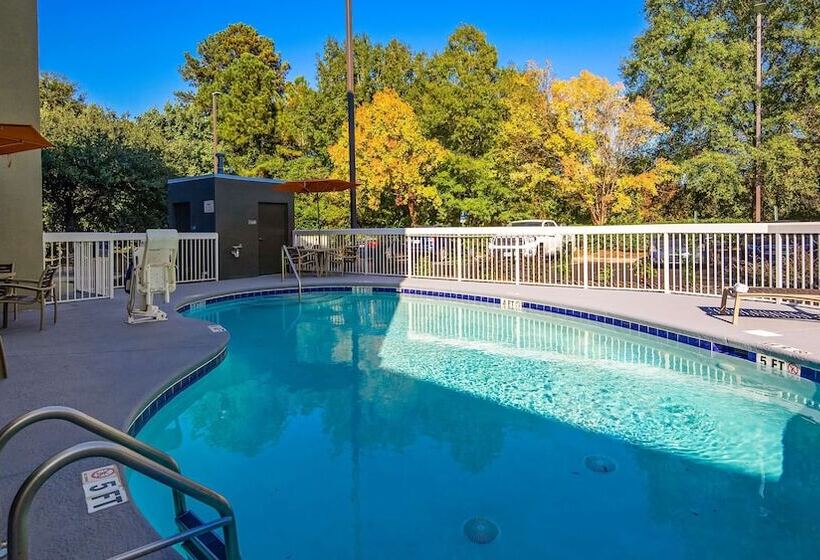 Отель Best Western Plus Lexington Inn