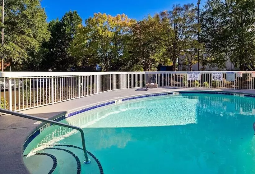 هتل Best Western Plus Lexington Inn