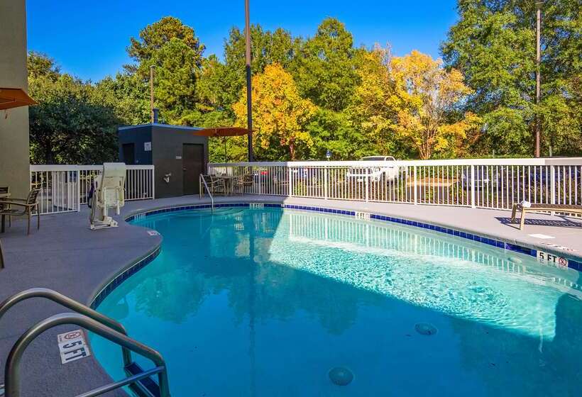 Отель Best Western Plus Lexington Inn