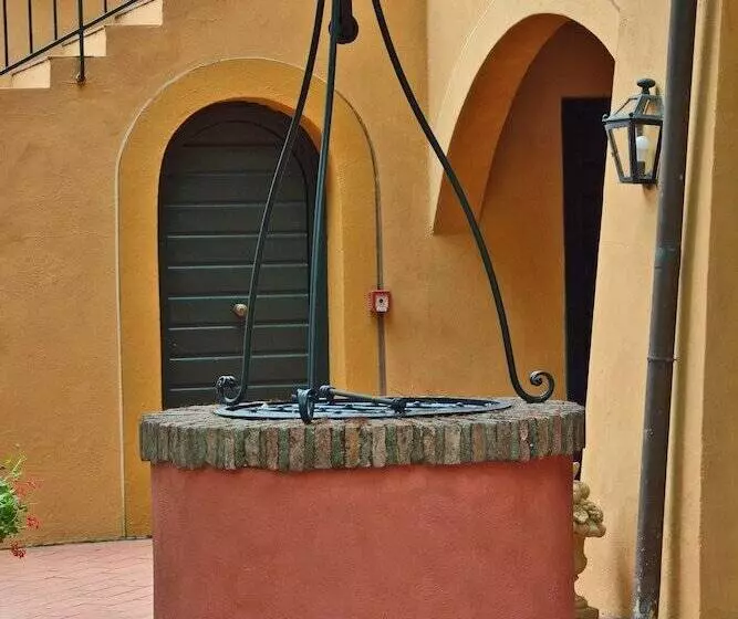 Отель Calamidoro