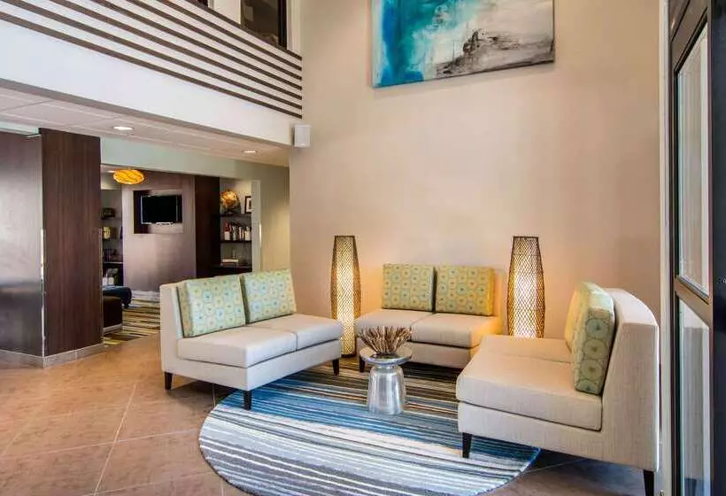 בית מלון כפרי Clarion Inn & Suites Atlanta Downtown