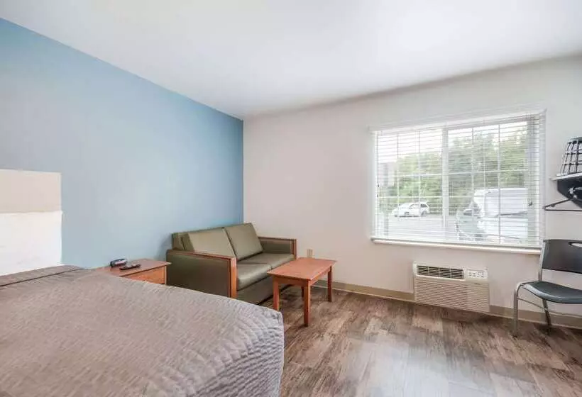 هتل Extended Stay America Select Suites  Wichita  South
