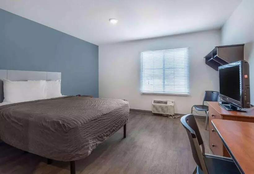 هتل Extended Stay America Select Suites  Wichita  South