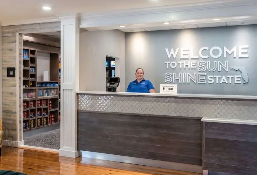 Hotelli Hampton Inn And Suites Amelia Island Historic Harbor Front