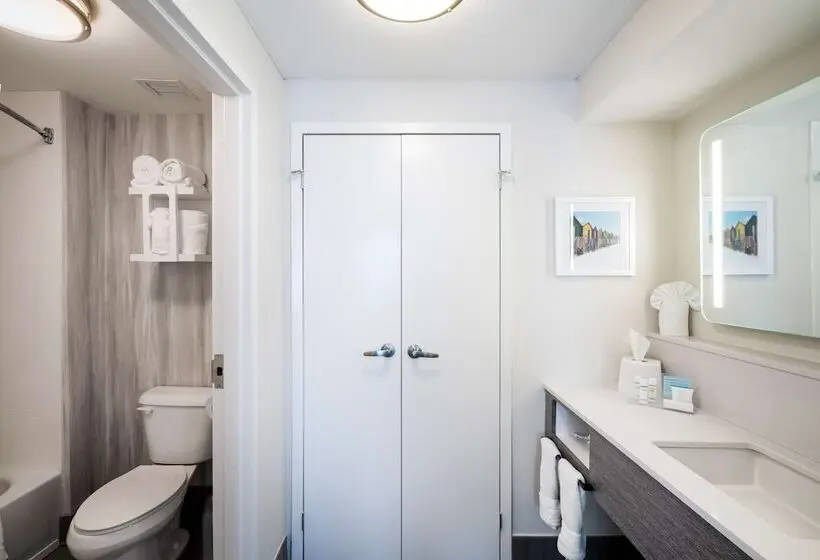 Hotelli Hampton Inn And Suites Amelia Island Historic Harbor Front