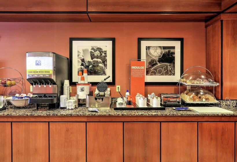 בית מלון כפרי Hampton Inn Batavia